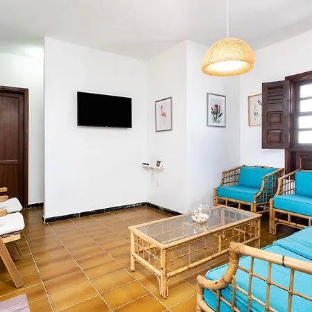 Home2book Stunning Sea Front House Σπίτι διακοπών