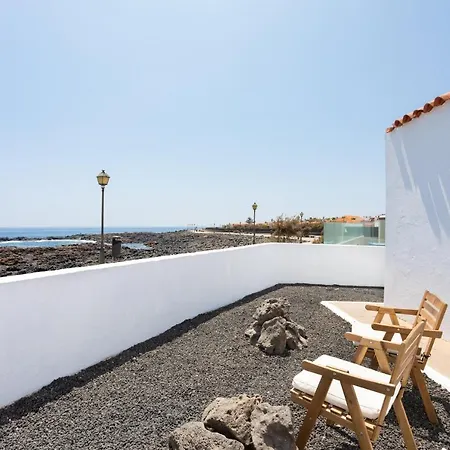 Home2book Stunning Sea Front House Σπίτι διακοπών *