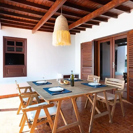 Home2book Stunning Sea Front House Σπίτι διακοπών